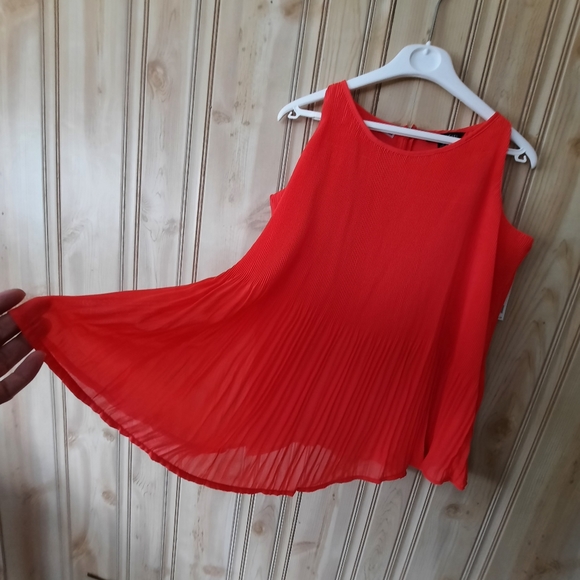 CUTE coral sleeveless blouse - Picture 16 of 16